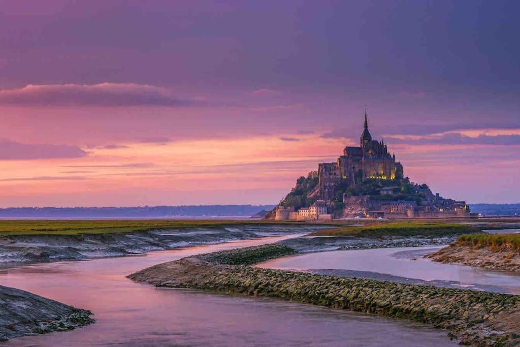 Charmante Maison, Coeur De Bourg Bazouges-la-Pérouse Eksteriør bilde