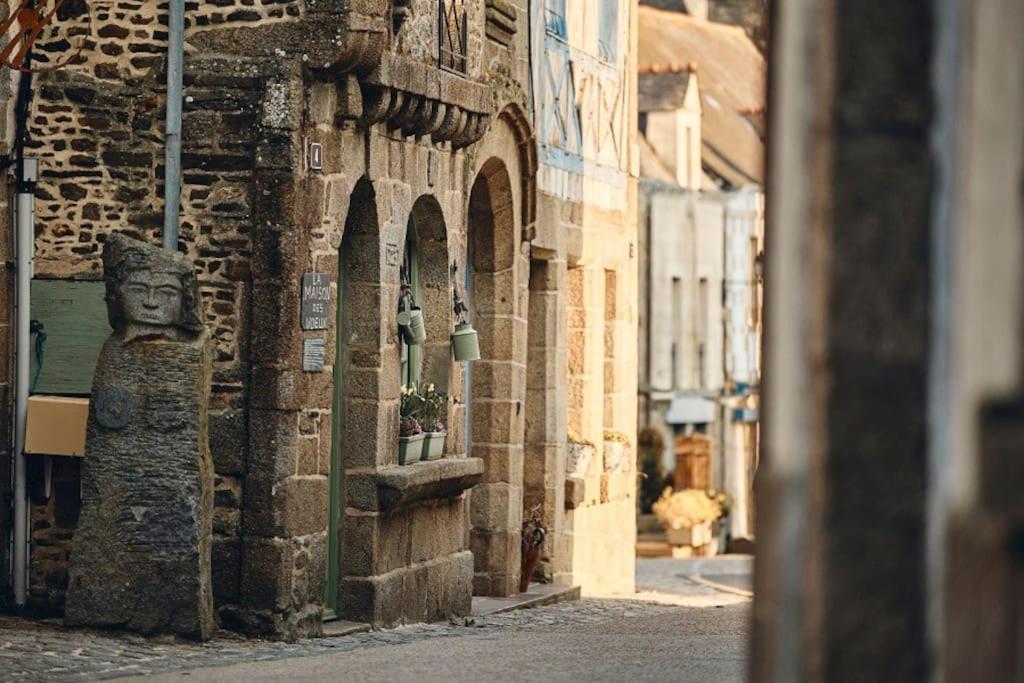 Charmante Maison, Coeur De Bourg Bazouges-la-Pérouse Eksteriør bilde